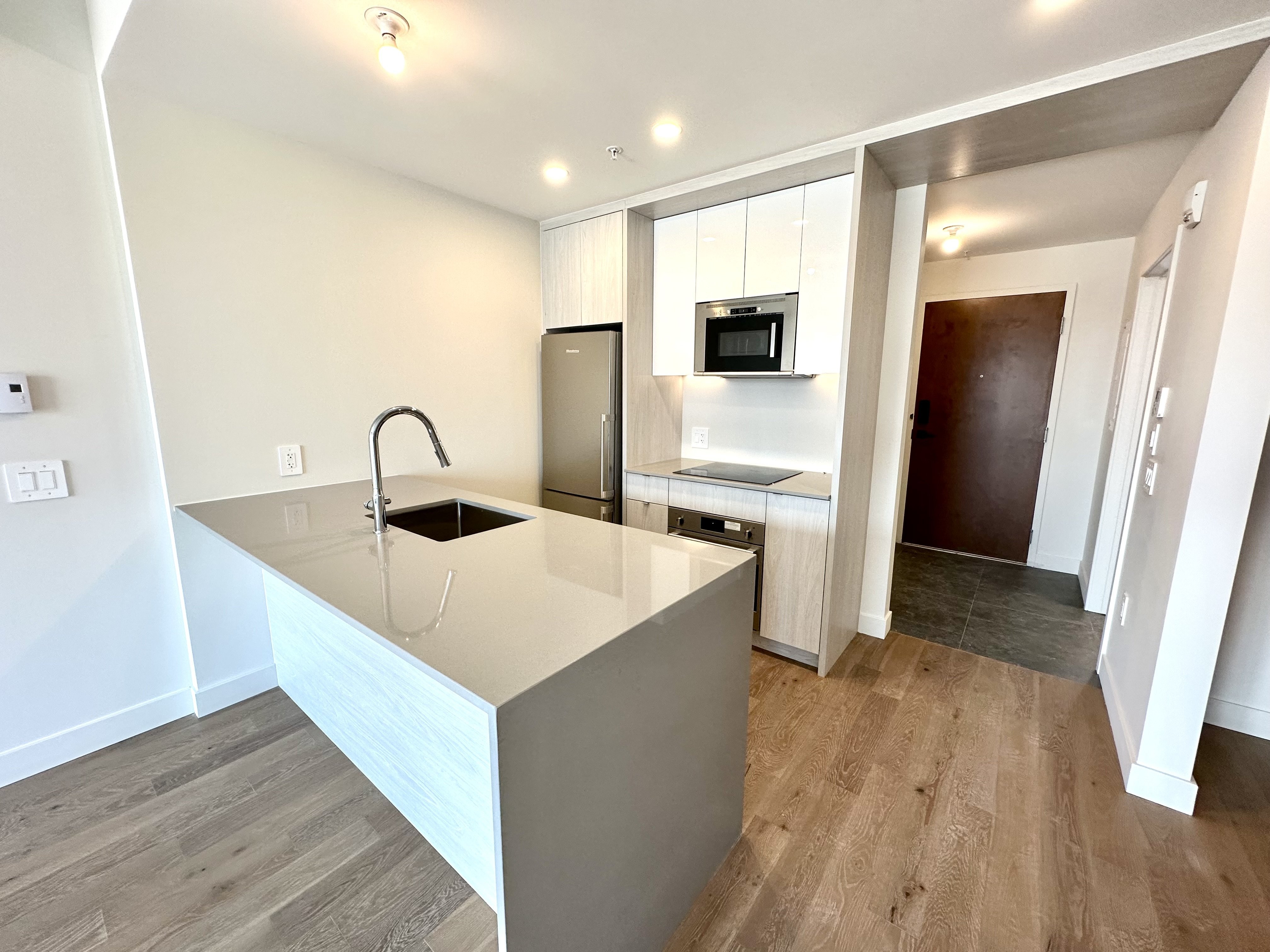 Rentals.ca :) 3000 Boulevard Thimens, Montréal QC for Rent