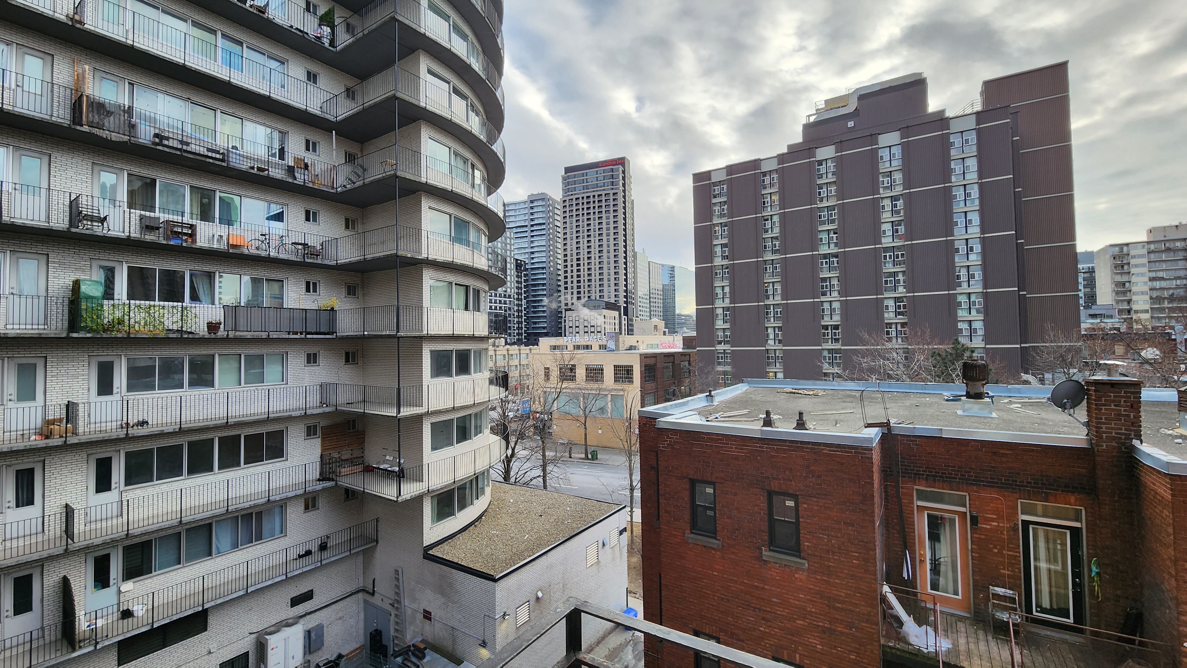 3420 Rue SainteFamille, Montréal, QC Apartment for rent