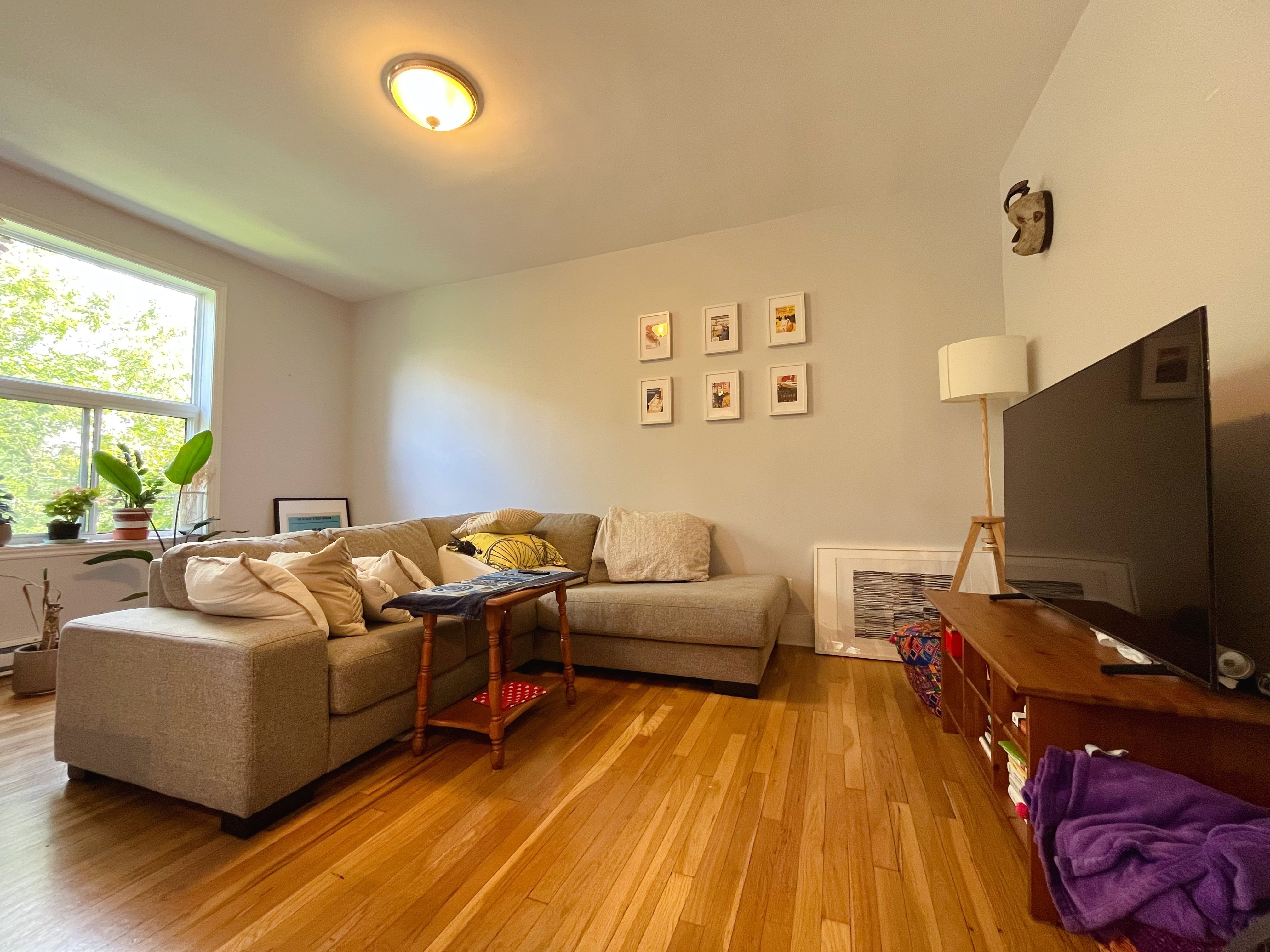 2061 Boulevard Décarie, Montréal, QC Duplex for rent