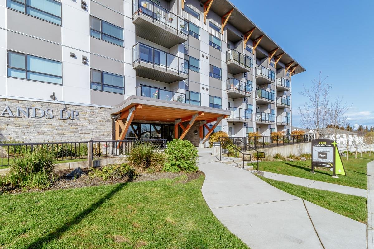 Rentals.ca 5085 Uplands Drive, Nanaimo BC for Rent