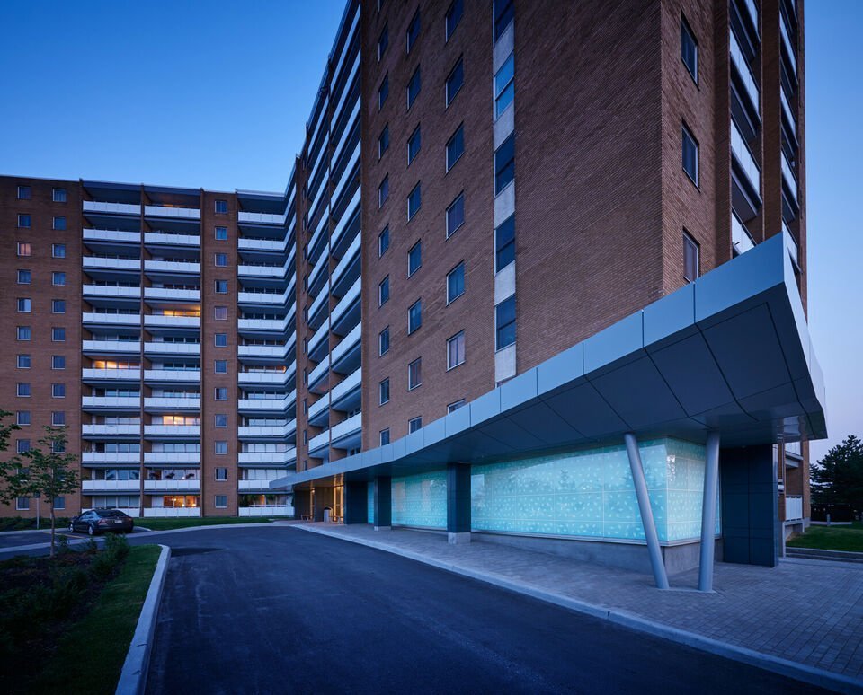 90 Woodridge Crescent Ottawa On K2b 7t1