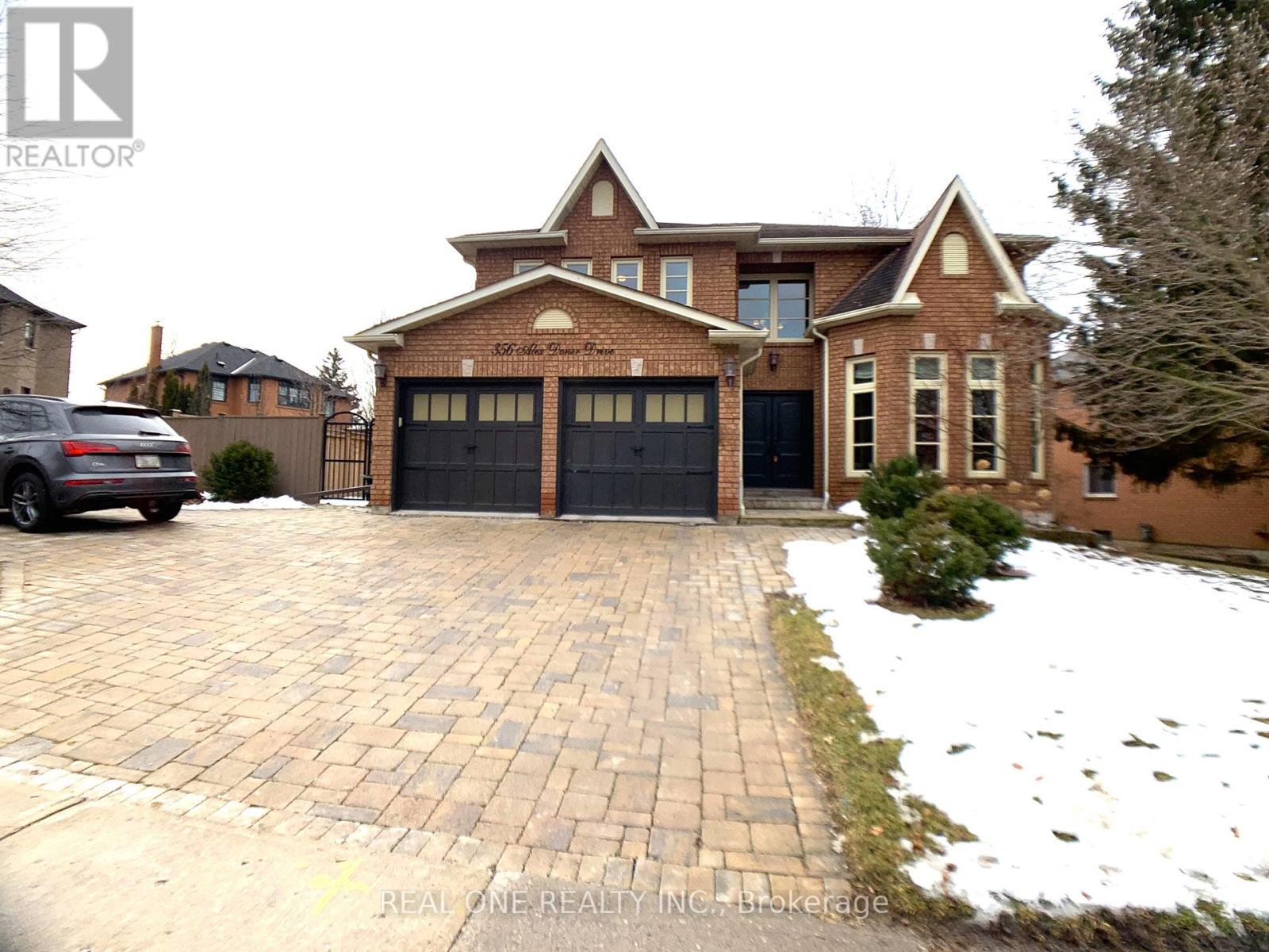 356 ALEX DONER DR 356 Alex Doner Drive, Newmarket, ON