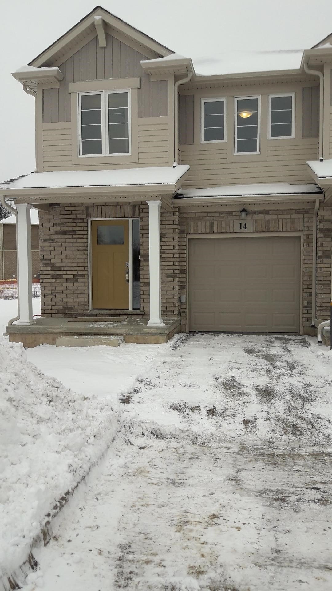 7945 Oldfield Road, Niagara Falls, ON Town House for rent