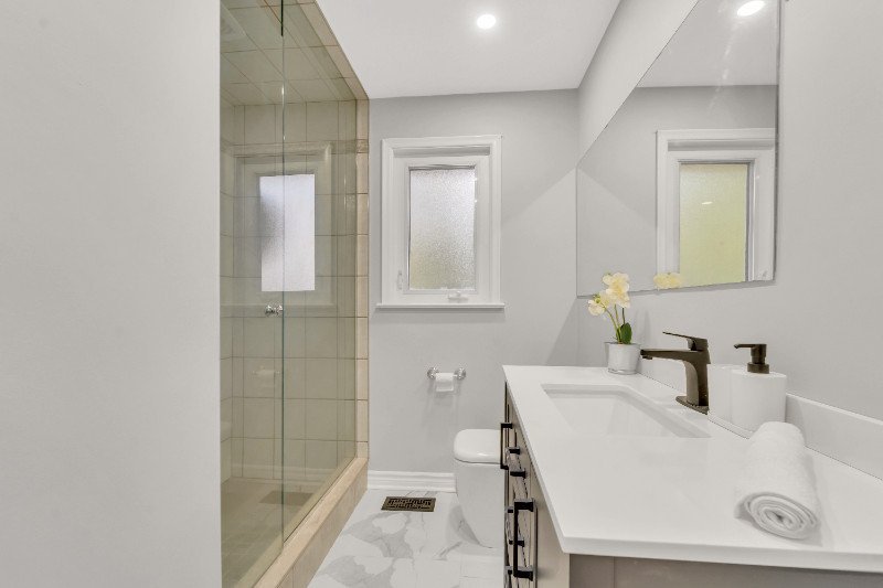 Rentals.ca 53 Hawman Avenue, Nobleton ON for Rent