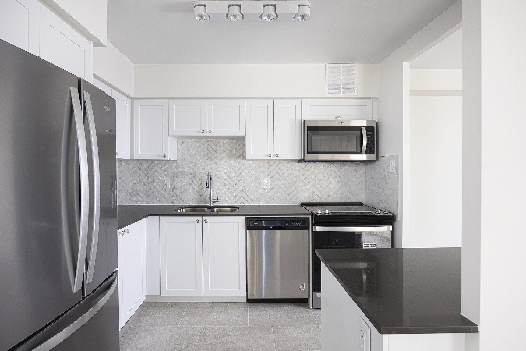 Rentals.ca ) 2450 & 2460 Weston Rd., North York ON for Rent