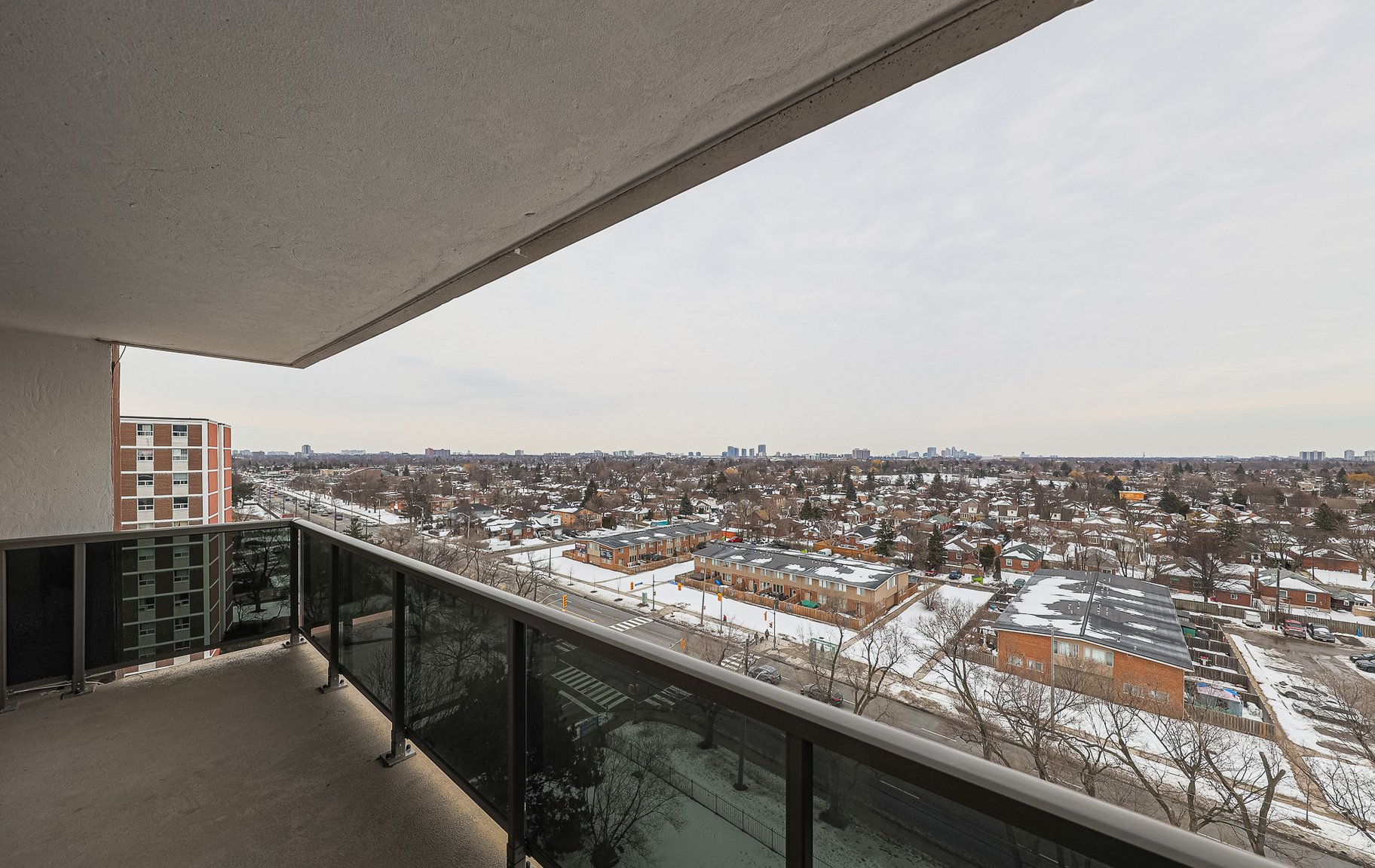 Rentals.ca ) 105 Rowena Drive, North York ON for Rent