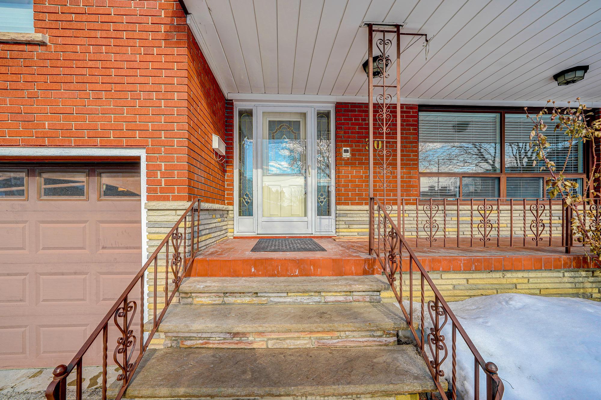 Rentals.ca ) 30 Victory Drive, North York ON for Rent