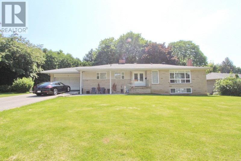 Rentals.ca ) 11 Tetbury Crescent, North York ON for Rent