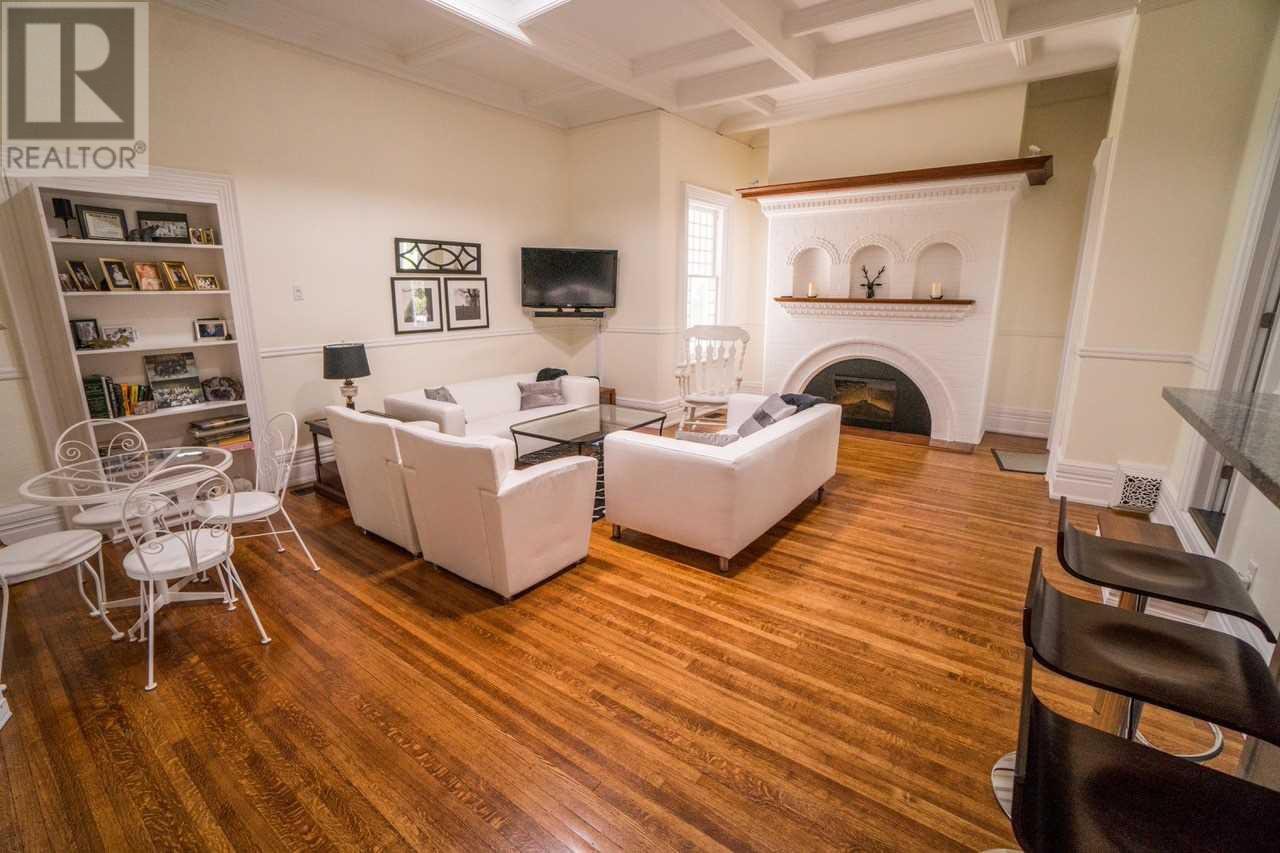 Rentals.ca ) 164 Trafalgar Road, Oakville ON for Rent