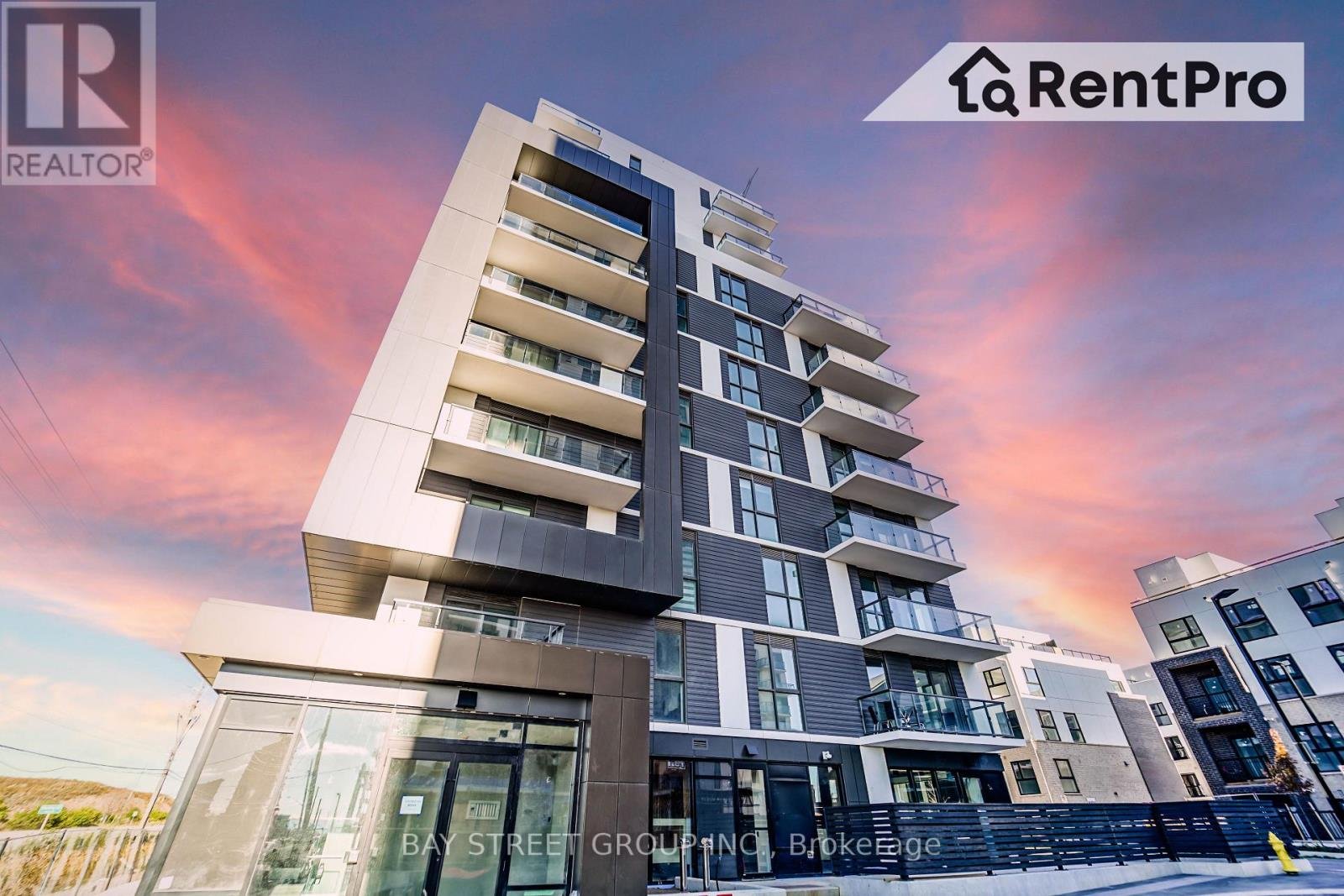 Rentals.ca 345 Wheat Boom Drive, Oakville ON for Rent