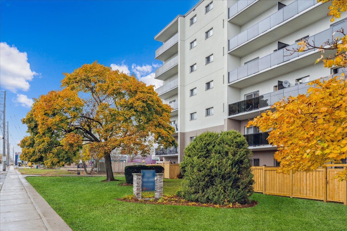 Rentals.ca ) 1221 Simcoe Street North, Oshawa ON for Rent