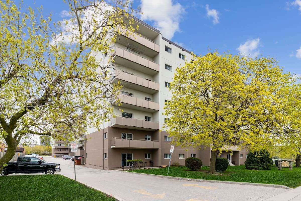 Rentals.ca ) 1221 Simcoe Street North, Oshawa ON for Rent