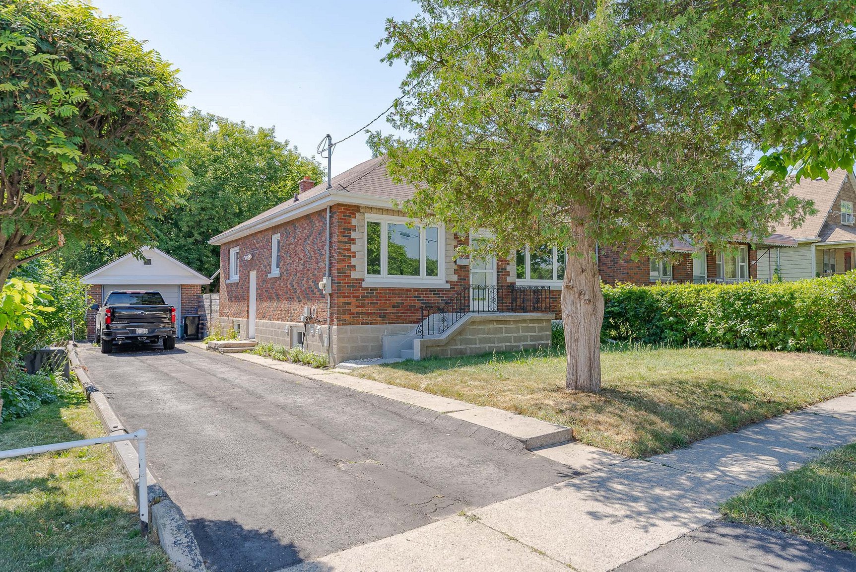 Rentals.ca :) 822 Douglas St, Oshawa ON for Rent