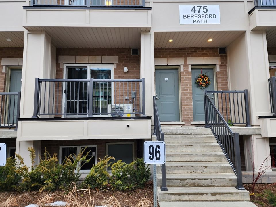 Rentals.ca ) 475 Beresford Path, Oshawa ON à louer