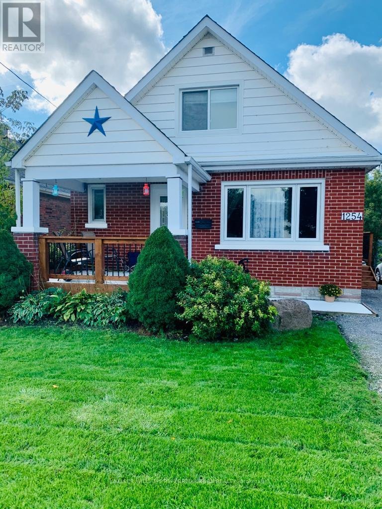 Rentals.ca 1254 Simcoe Street, Oshawa ON for Rent