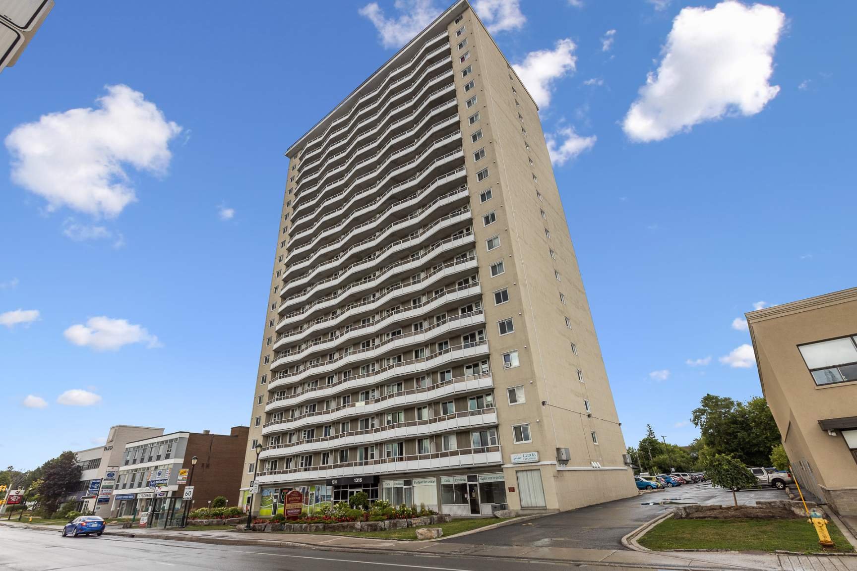 Phoenix Apartments 1316 Carling Avenue, Ottawa, ON