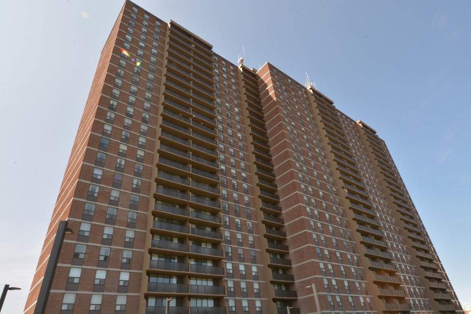 The Cross Winds 641 Bathgate Drive, Ottawa, ON