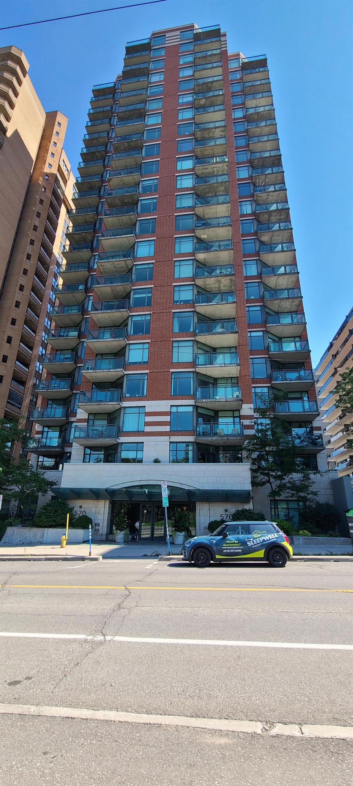 Rentals.ca ) 570 Laurier Avenue West, Ottawa ON à louer