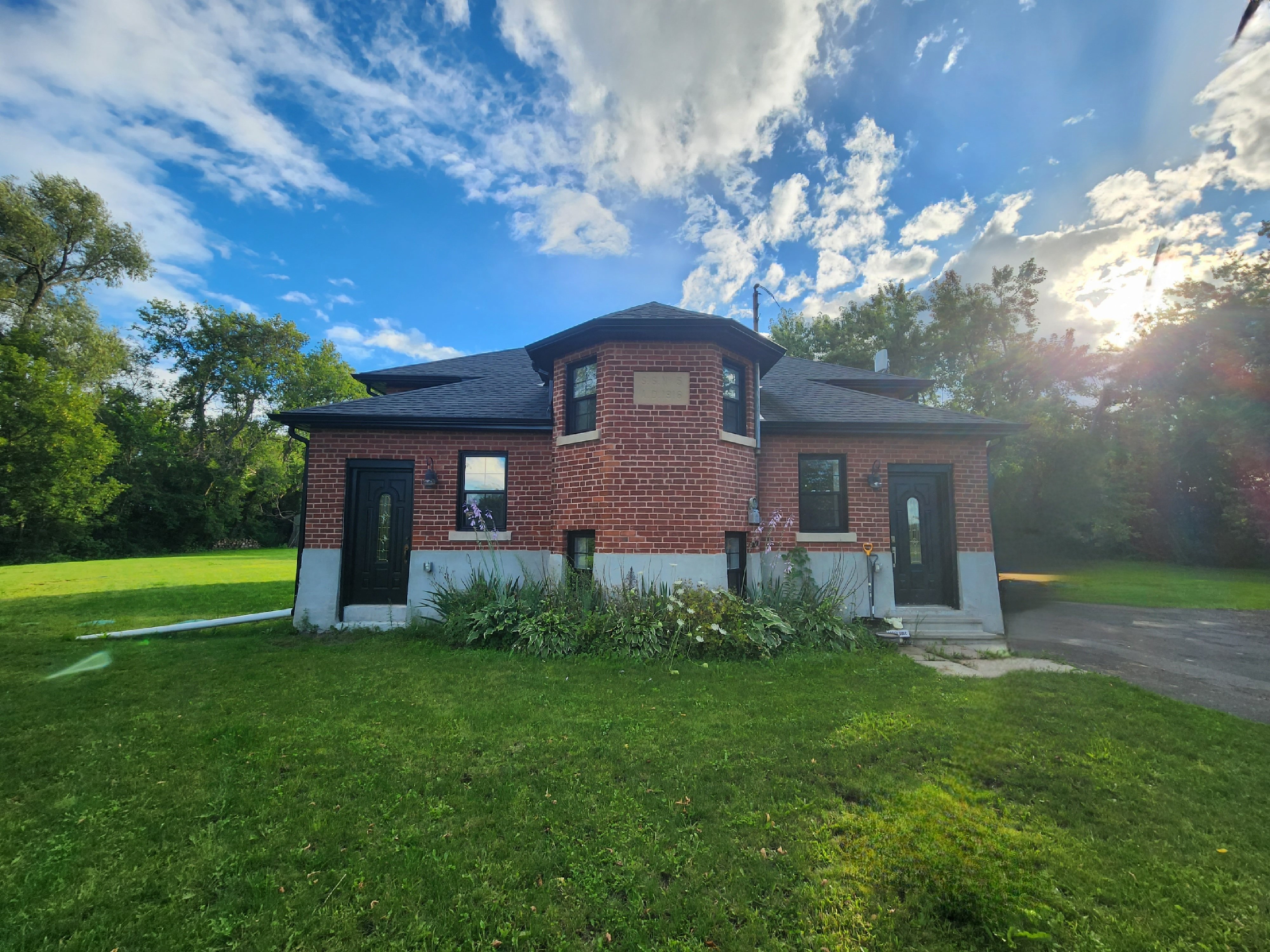 Donald B. Munro Drive, Ottawa, ON - House For Rent