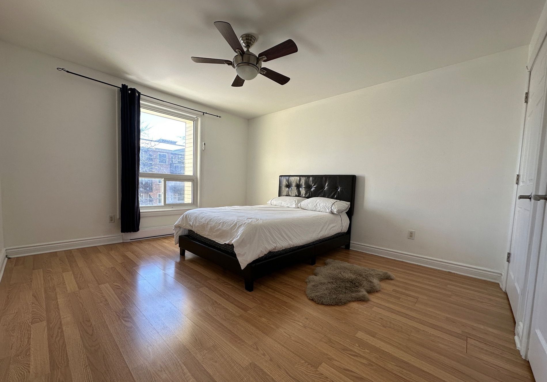25 robinson avenue ottawa on room for rent