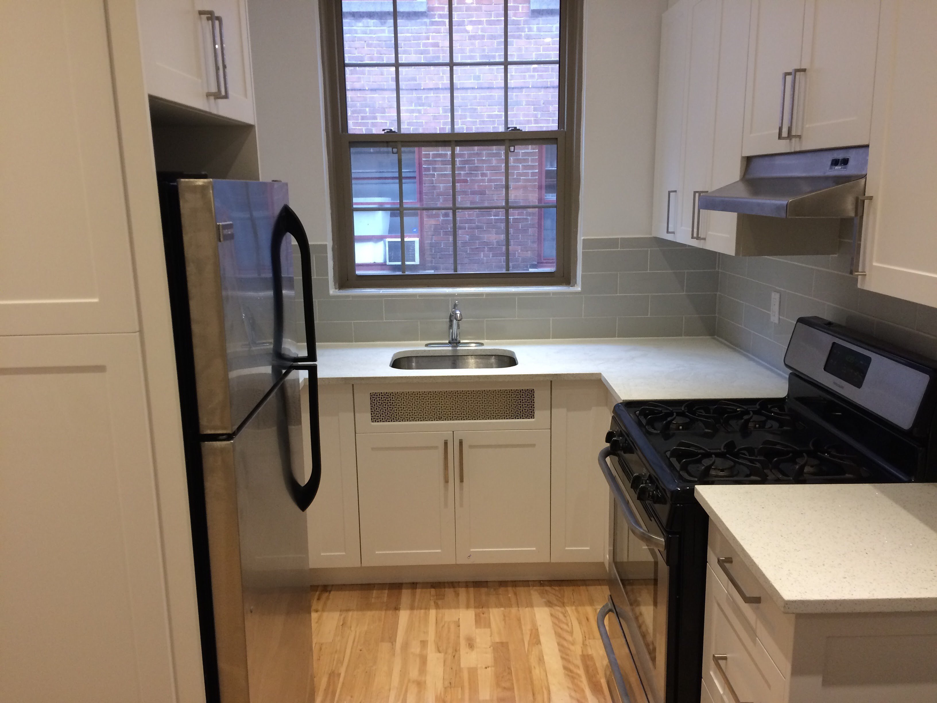 Rentals.ca ) 340 Avenue Willowdale, Outremont QC for Rent