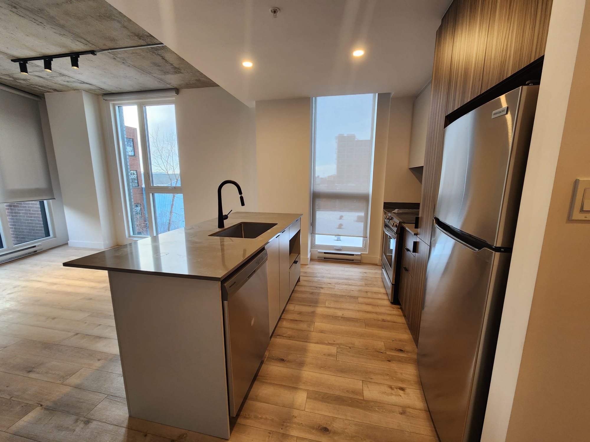 Rentals.ca ) 6500 Rue Hutchison, Outremont QC for Rent