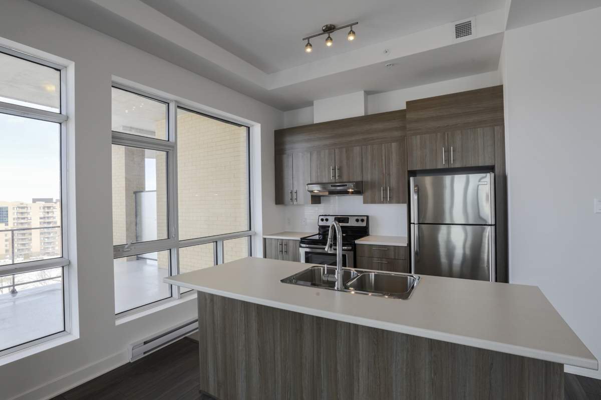 Rentals.ca ) 155 Chemin de la Rive Boisée, PierrefondsRoxboro QC à louer