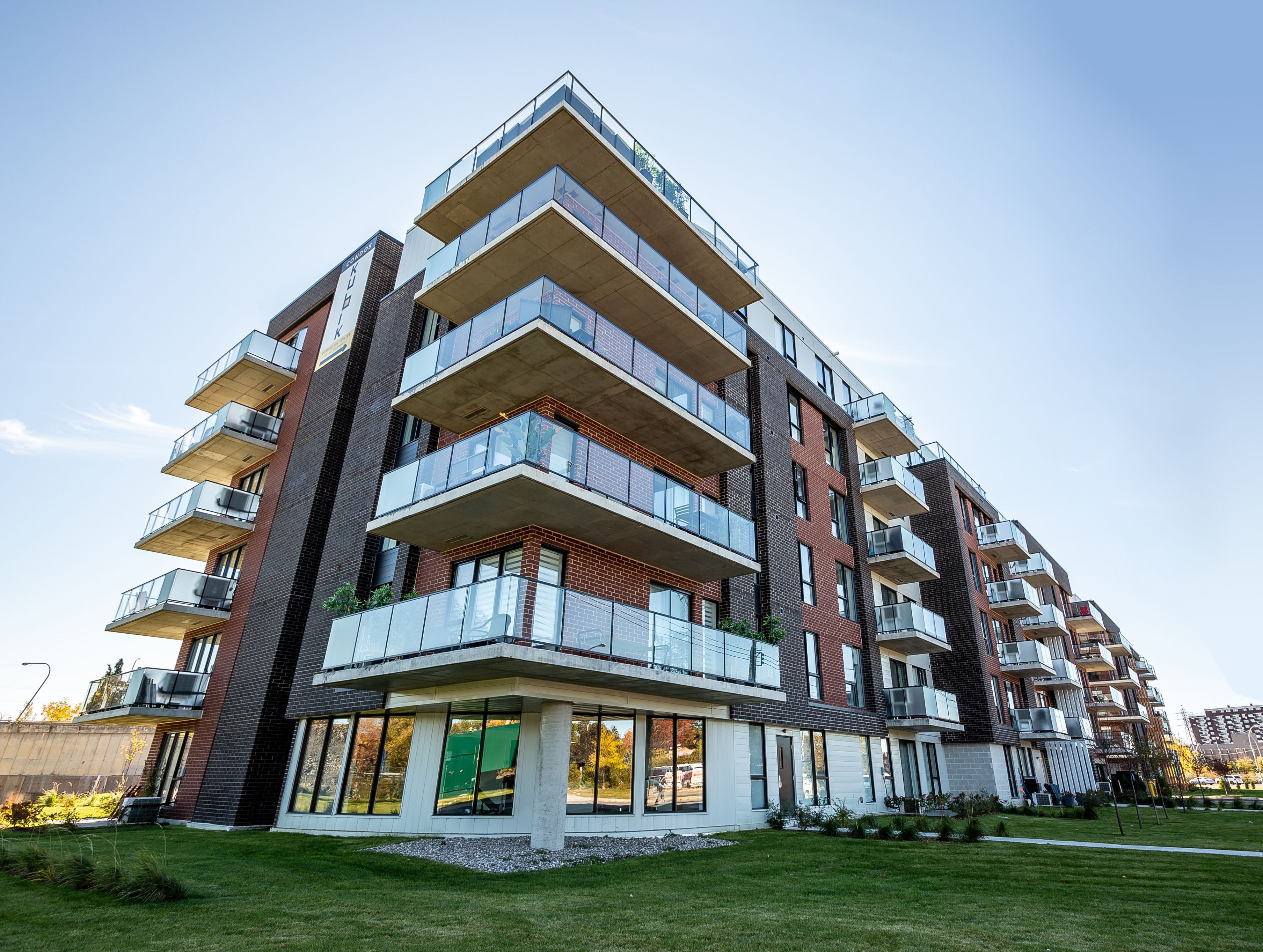 Rentals.ca ) 4 Avenue Donegani, PointeClaire QC for Rent