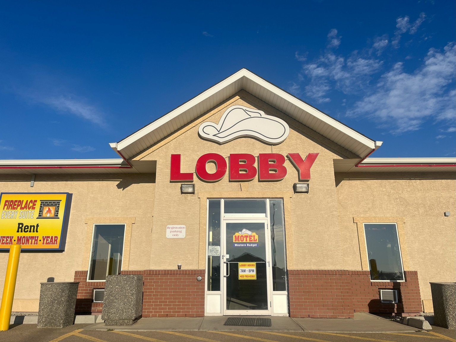 Western Budget Ponoka 4205 64 Street, Ponoka, AB