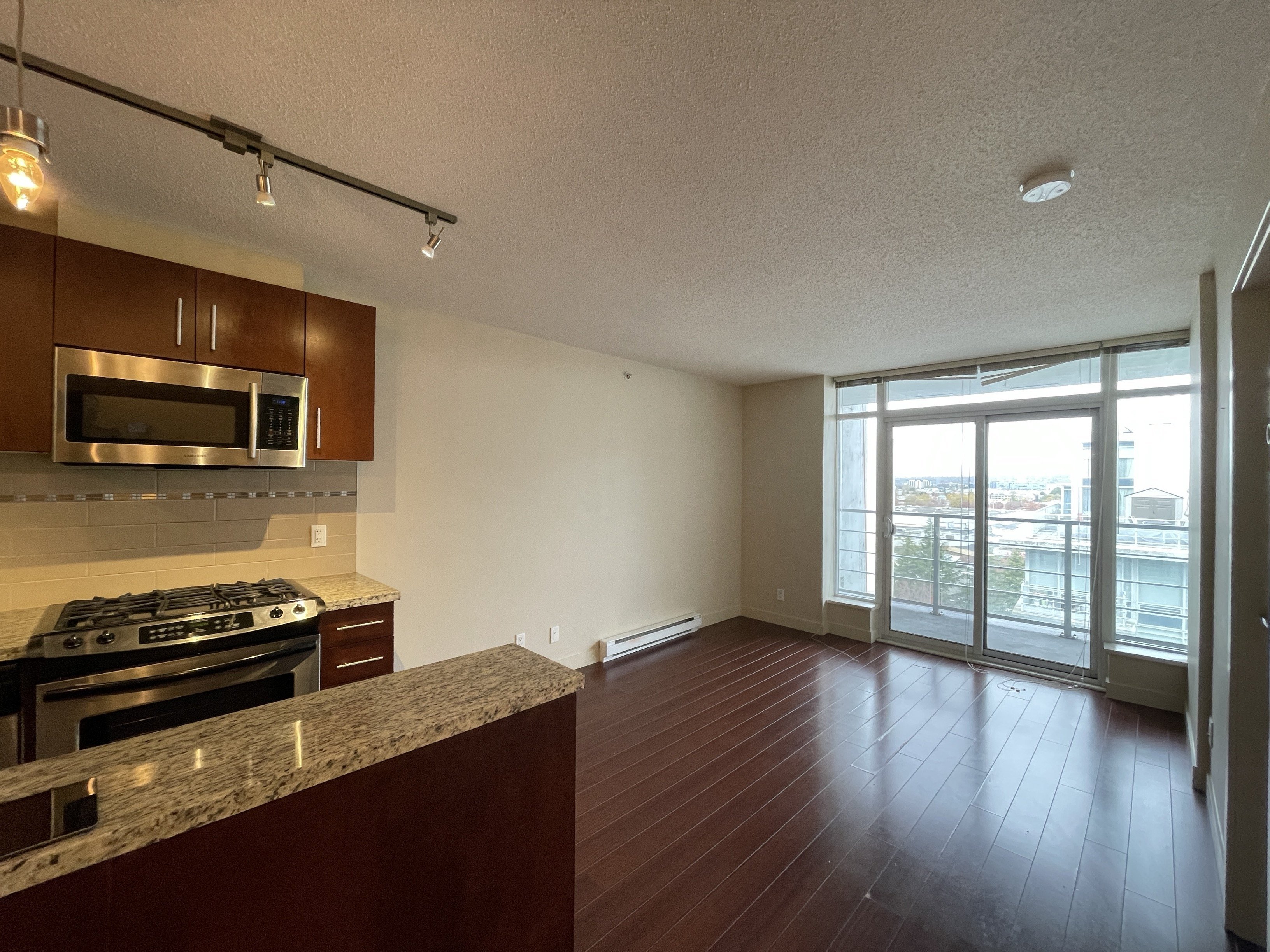 Rentals.ca 8288 Lansdowne Road, Richmond BC for Rent