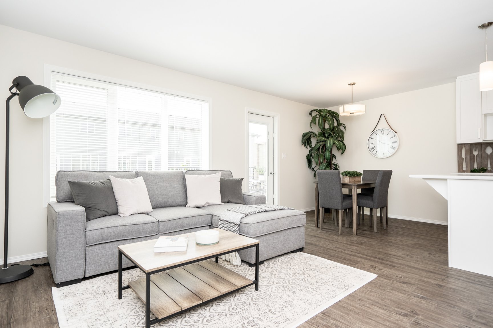 Rentals.ca ) 1 Tourond Creek Drive, Saint Adolphe MB for Rent