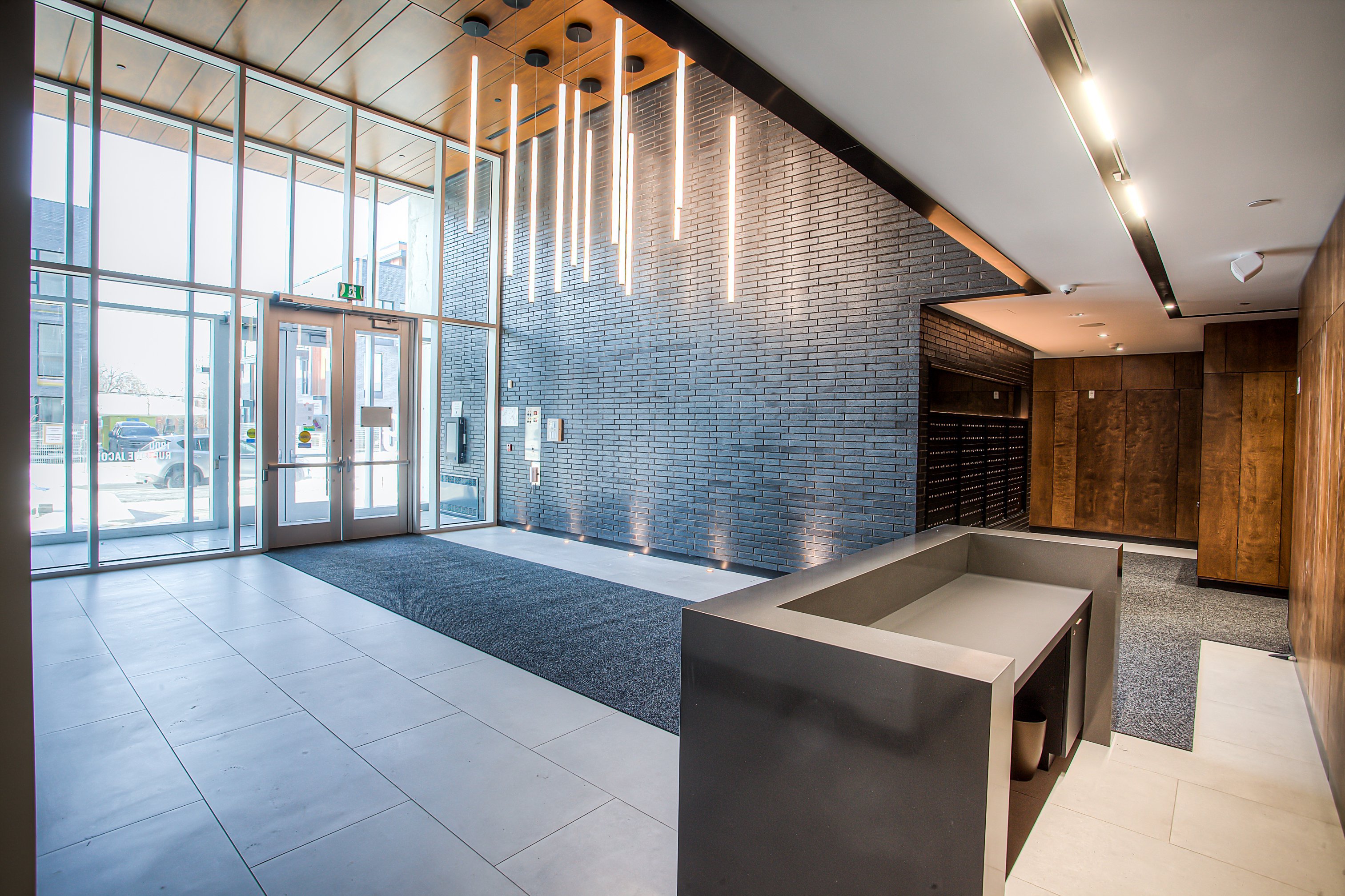 200 Boulevard MarcelLaurin, SaintLaurent, QC Condo for rent