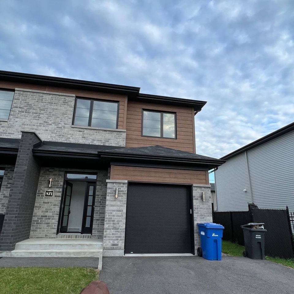 Rentals.ca 871 Rue des Grillons, SaintLazare QC for Rent