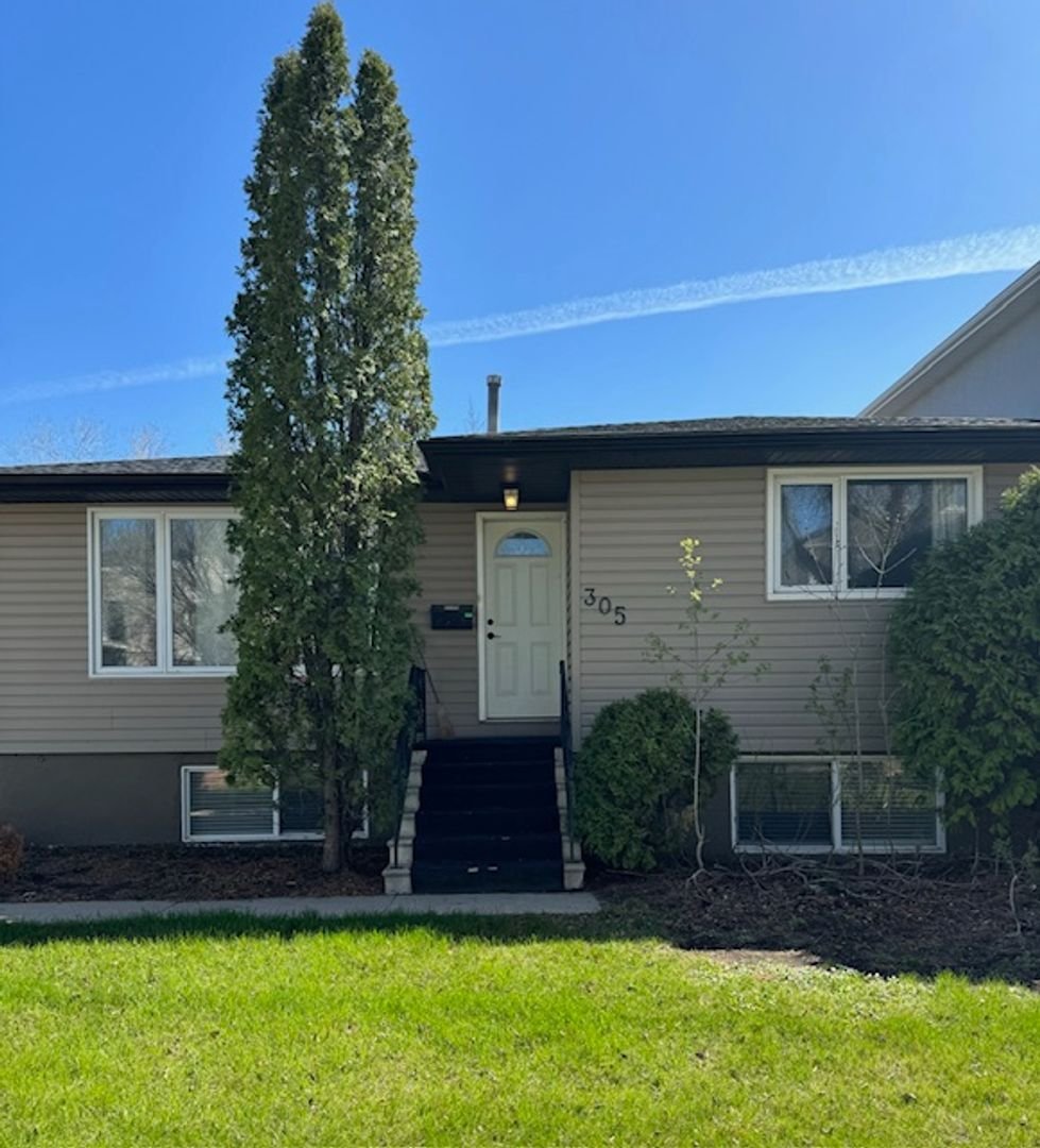 2 Bedroom Main Floor House in Sutherland A 305 108th Street West, Saskatoon, SK