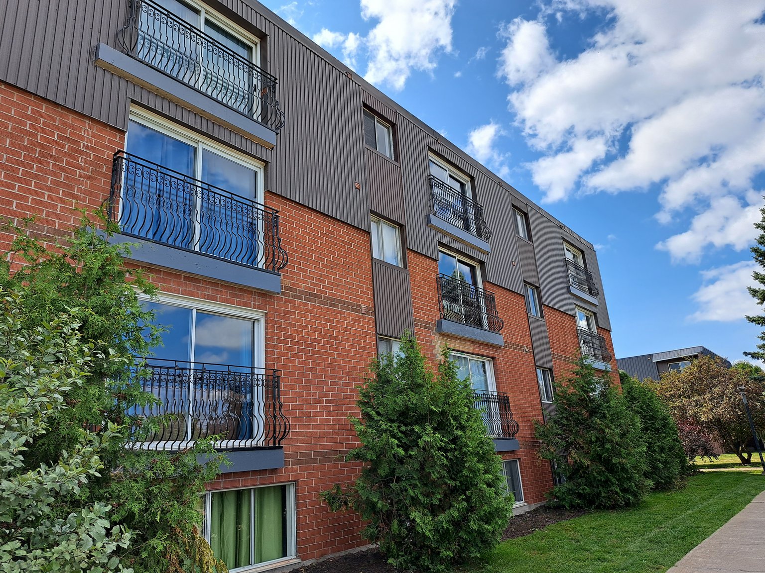 Juliette Apartments 819 Trunk Road, Sault Ste. Marie, ON