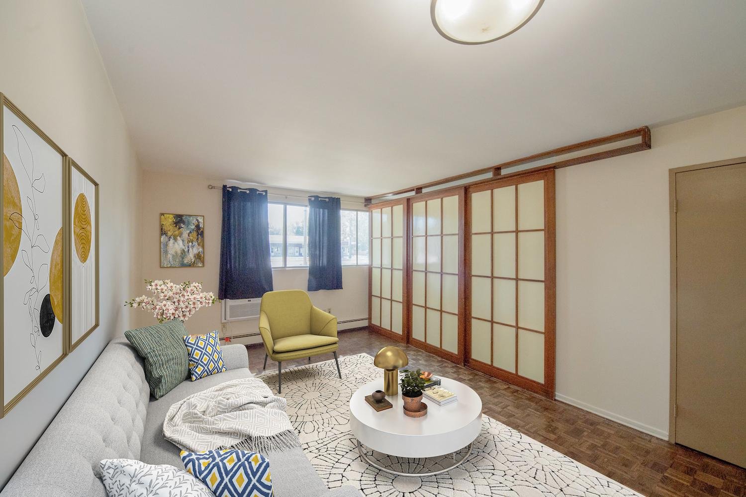 Rentals.ca 165 Main St., Selkirk MB for Rent