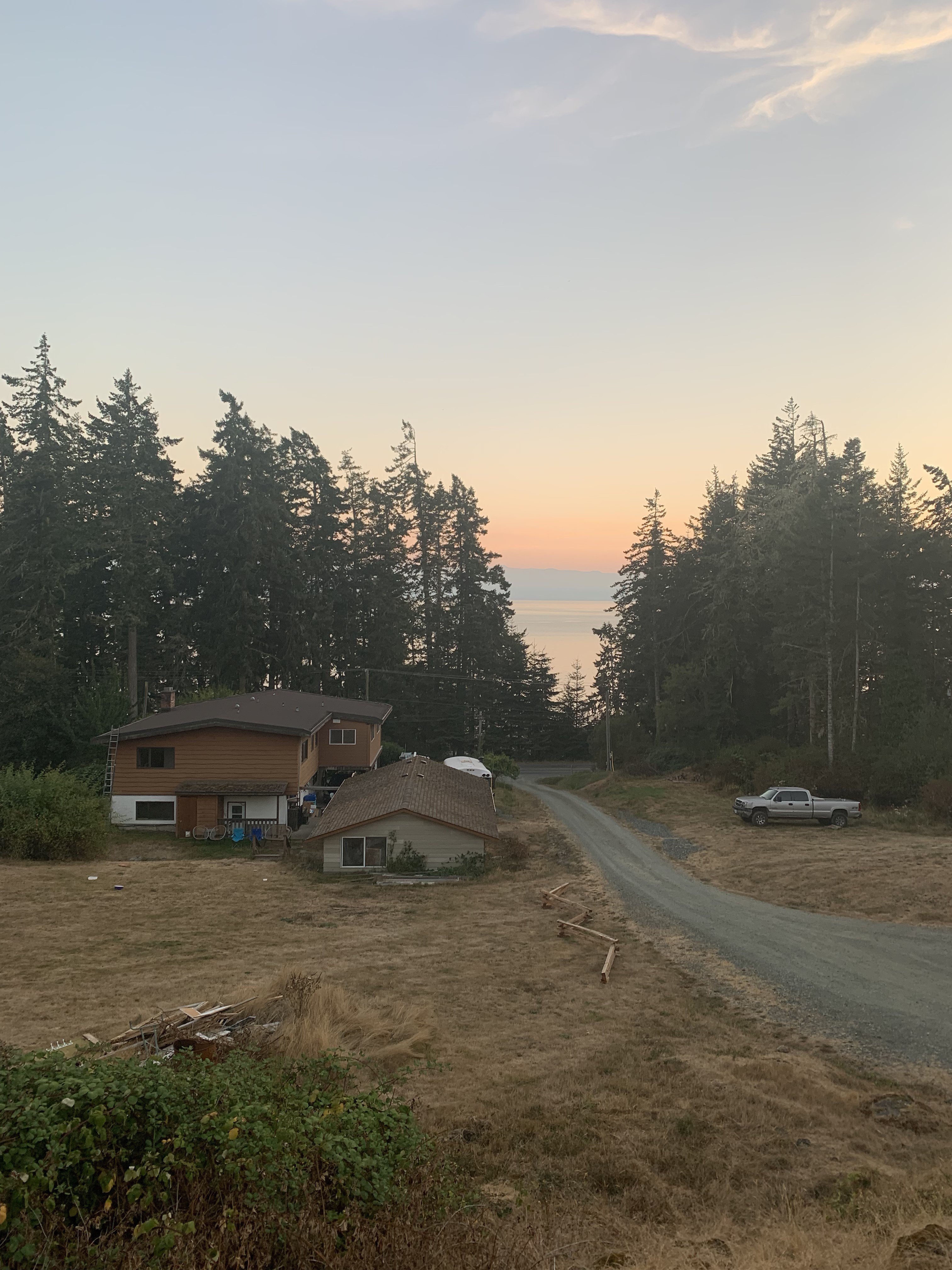 Rentals.ca ) 7818 West Coast Road, Sooke BC for Rent