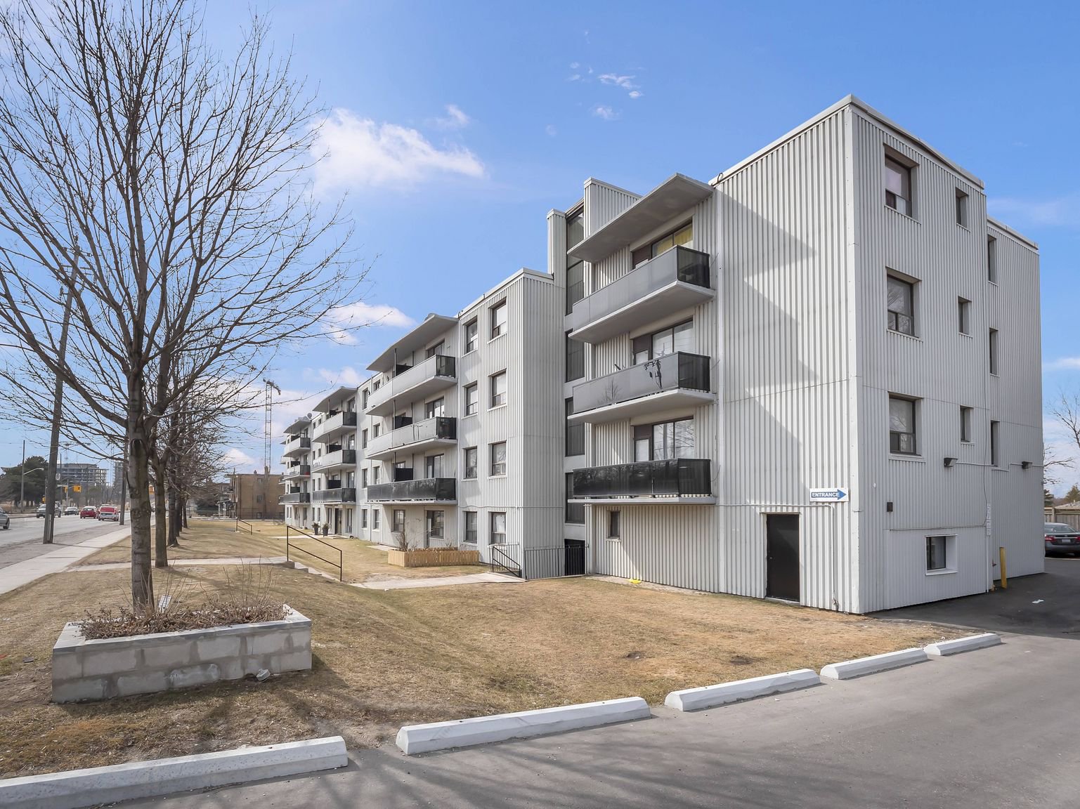 Rentals.ca ) 3250 Keele Street, Toronto ON for Rent