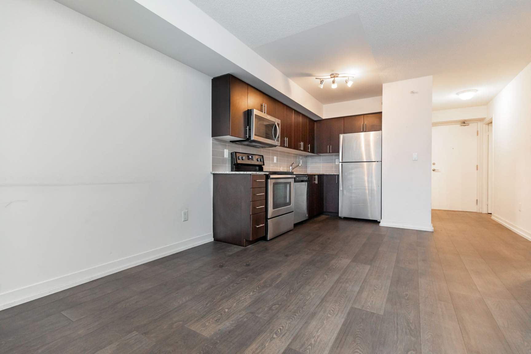Rentals.ca ) 1420 Dupont Street, Toronto ON for Rent