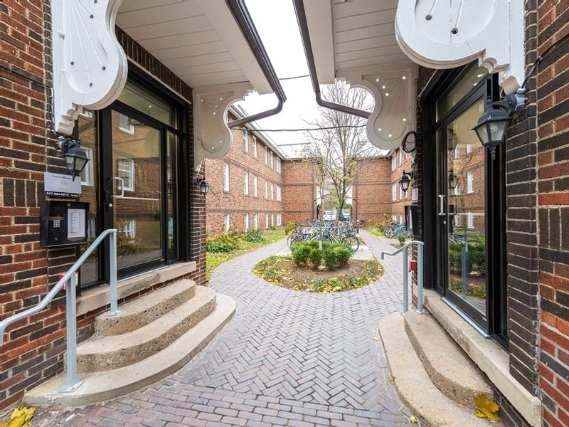 Rentals.ca ) 245 Howland Avenue, Toronto ON for Rent