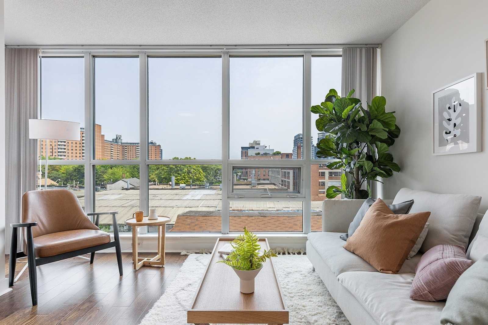 Rentals.ca ) 320 Richmond Street East,