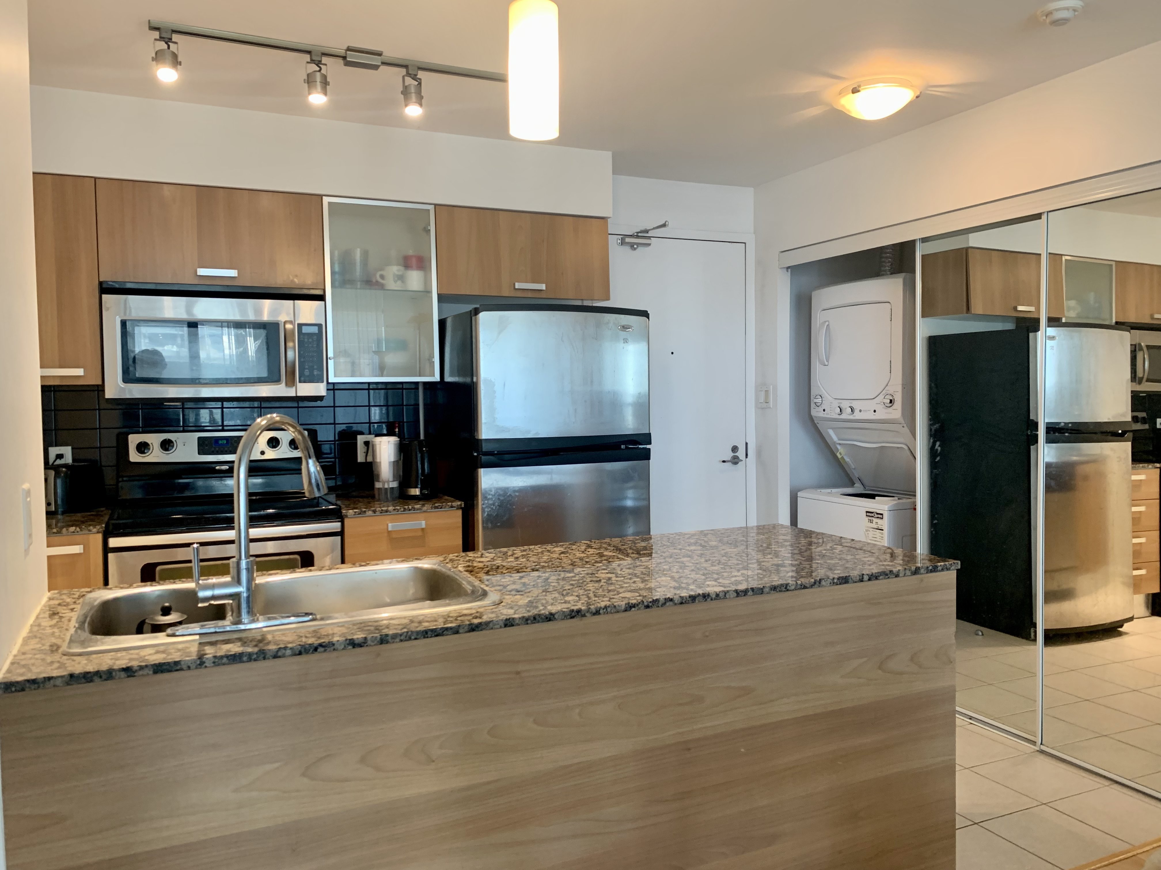 Rentals.ca 38 Grenville Street, Toronto ON for Rent