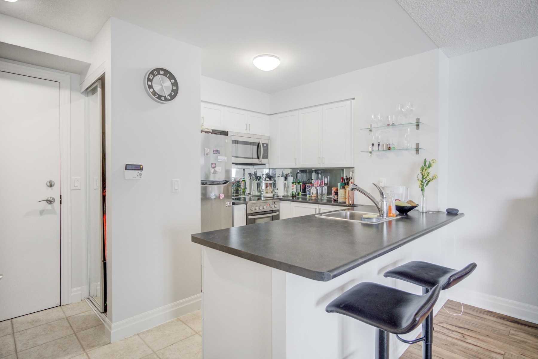 Rentals.ca ) 2121 Lake Shore Boulevard West, Toronto ON for Rent Rentals.ca ) 2121 Lake Shore Boulevard West, Toronto ON for Rent