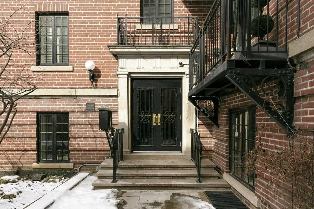 150 Saint Clair Avenue West, Toronto, ON Condo for rent