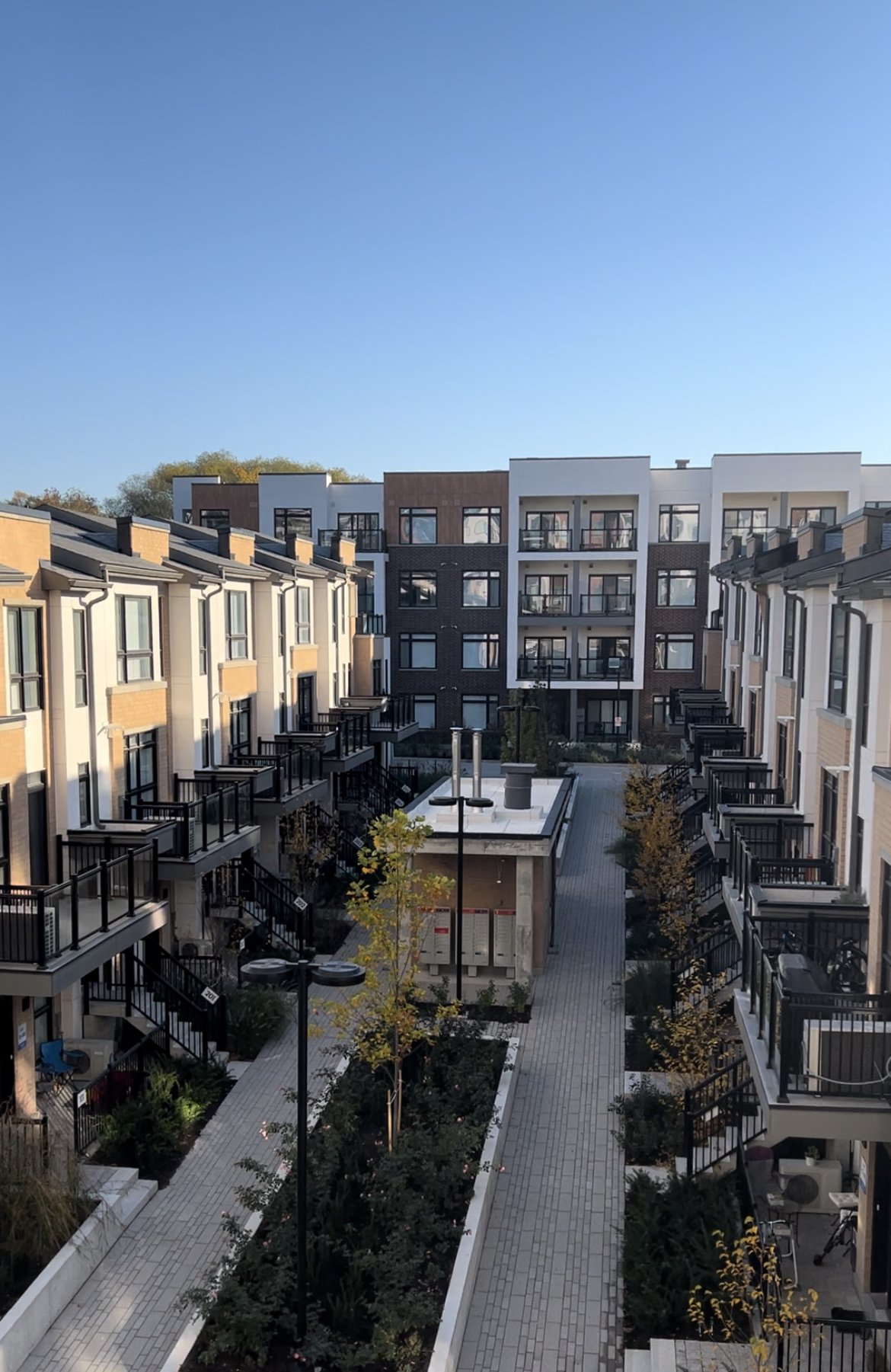 160 Canon Jackson Drive, Toronto, ON - Condo for rent