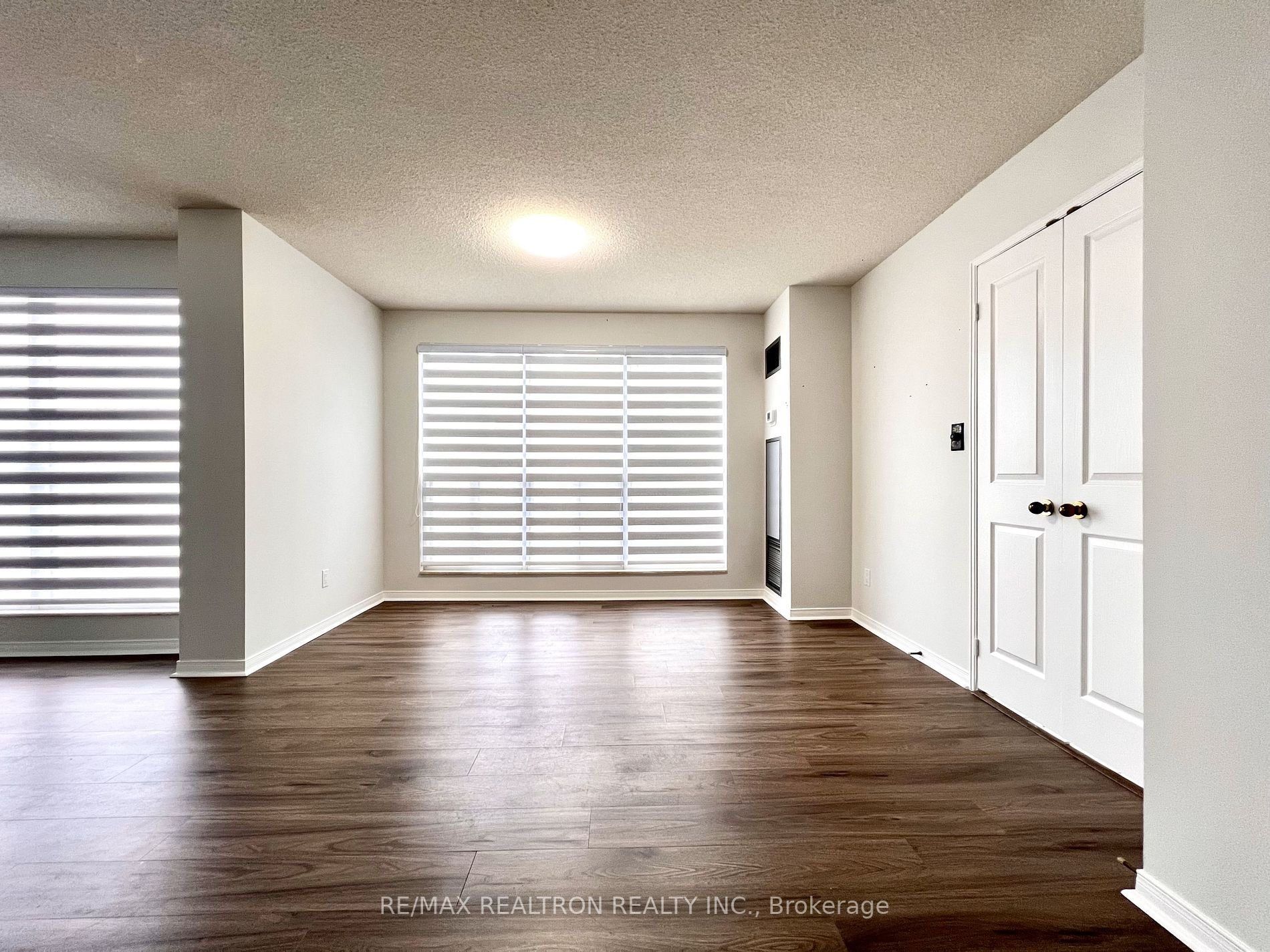 18 Hollywood Avenue, Toronto, ON Condo for rent
