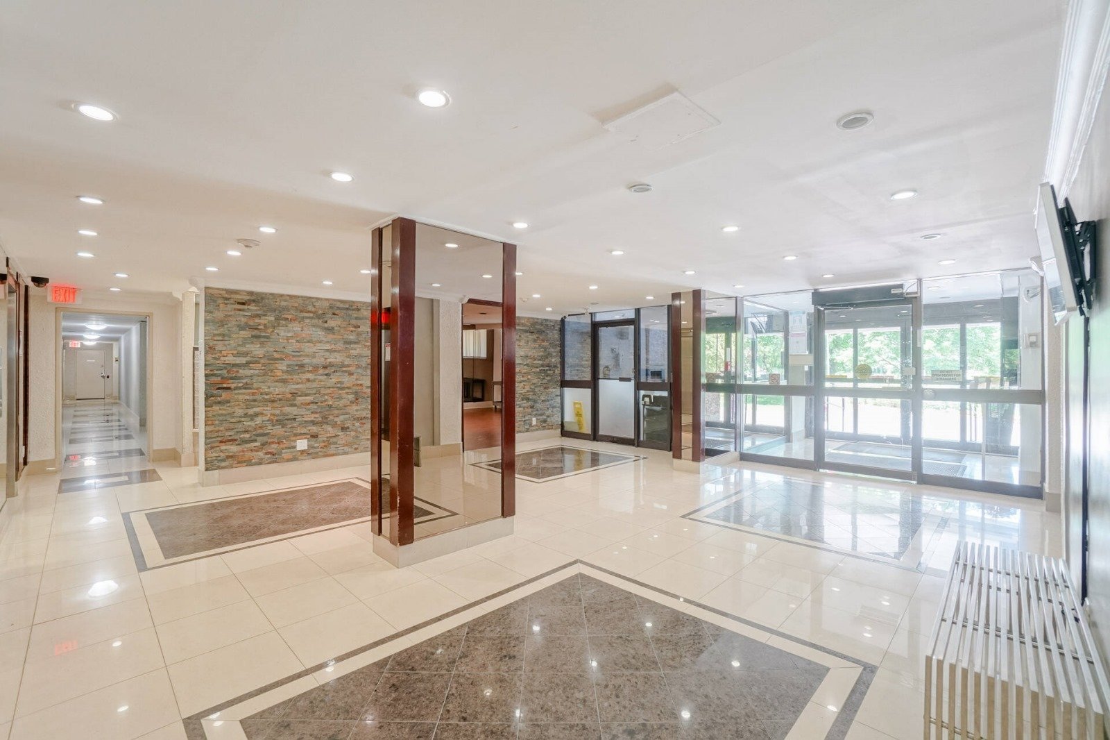 85 Emmett Avenue, Toronto, ON Apartment for rent