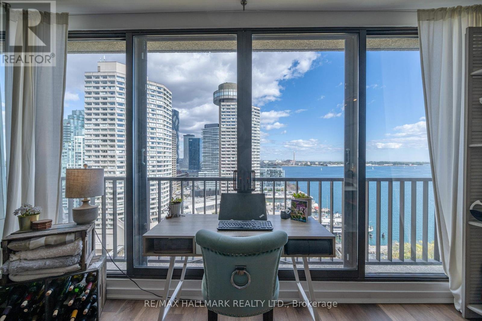 Rentals.ca 33 Harbour Square, Toronto ON for Rent