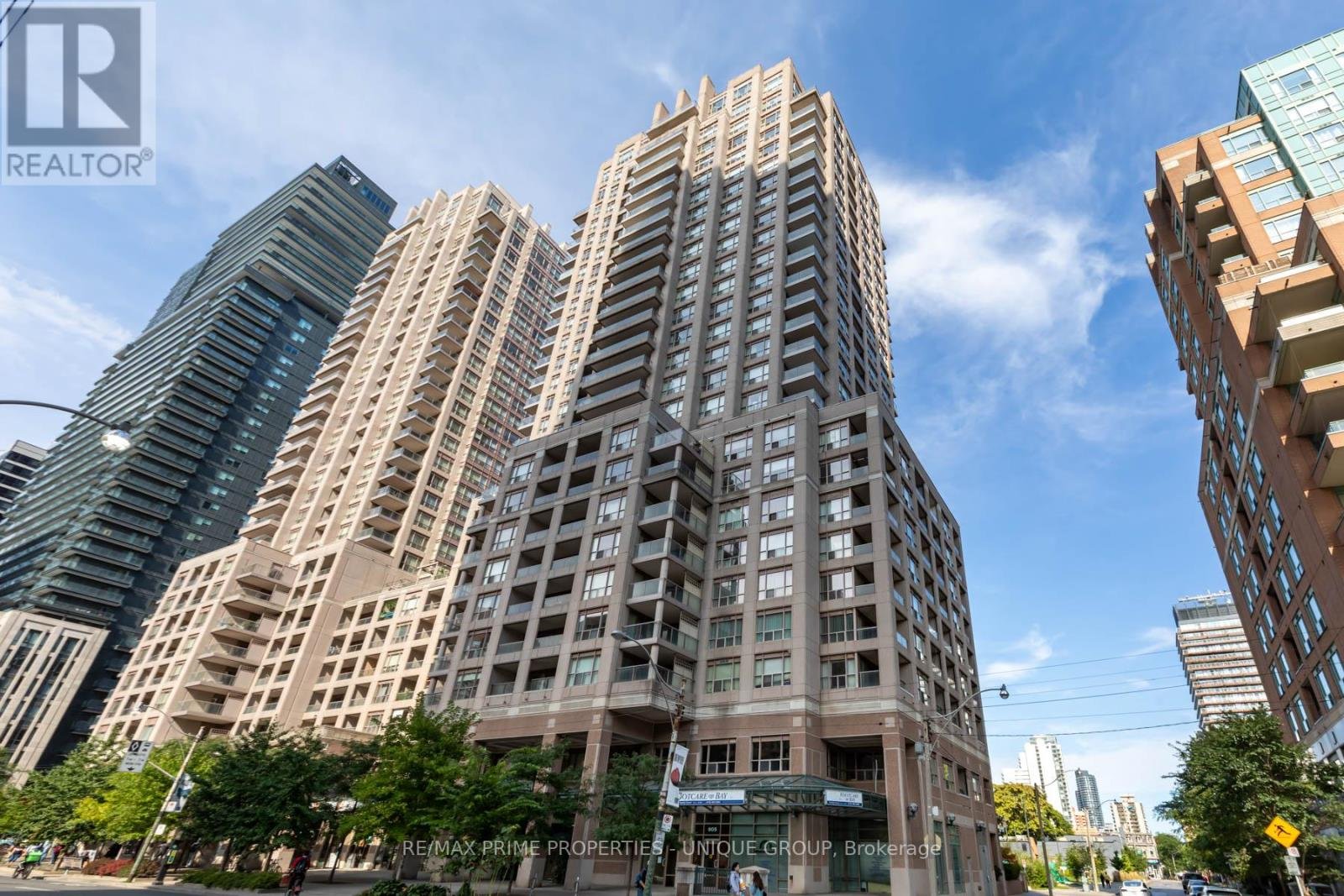 Rentals.ca 909 Bay Street, Toronto ON for Rent