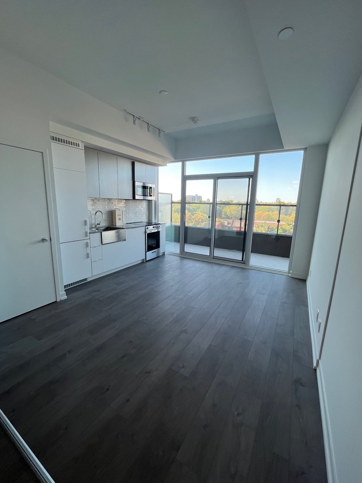 Rentals.ca 270 Dufferin Street, Toronto ON for Rent